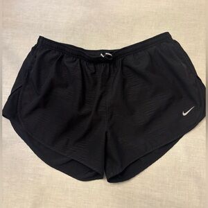 Nike Women’s Black Athletic Running Shorts size XL
